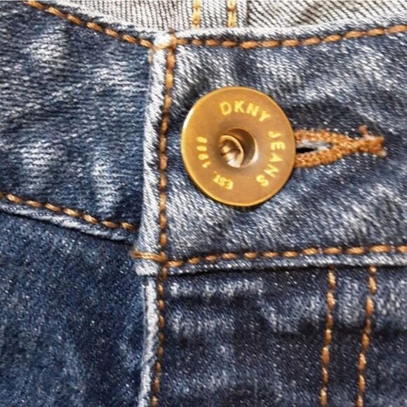 DKNY Jeans 5-Pocket Nicely Worn and Faded‎ Women's Size 12 - Picture 6 of 10